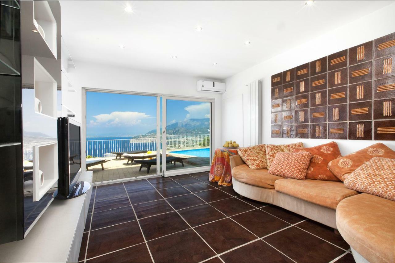 Amore Rentals - Casa Augusta A Sorrento Exterior photo