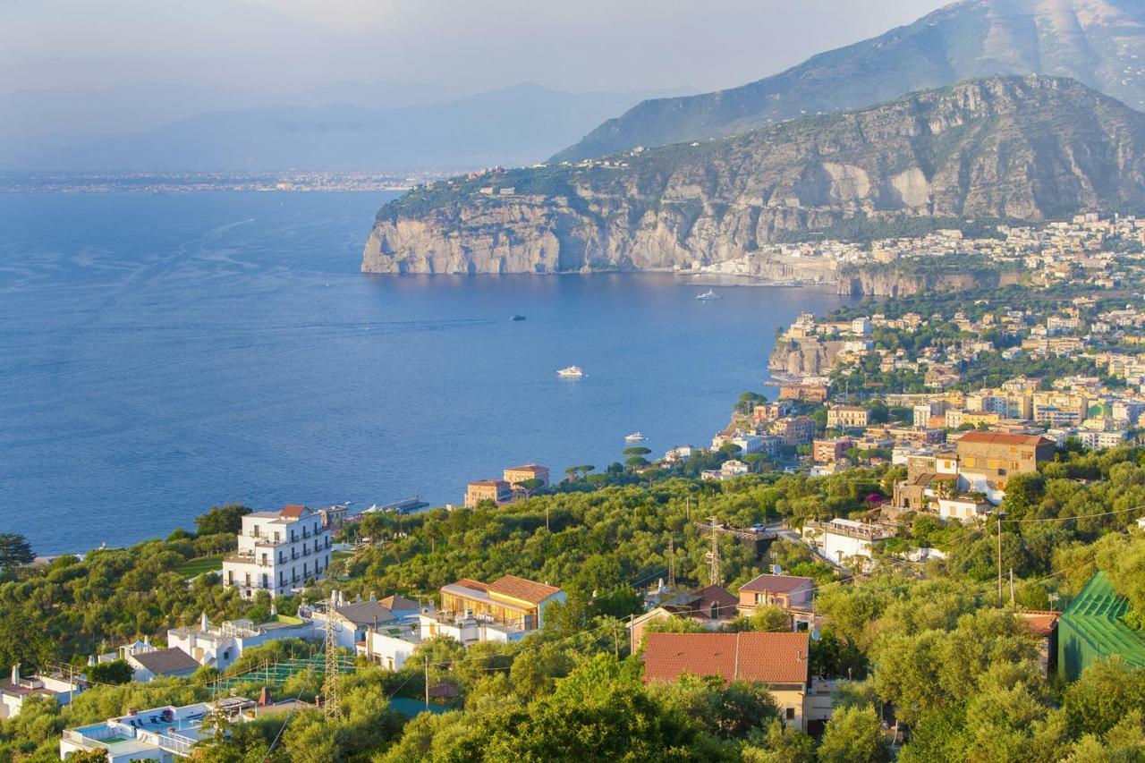 Amore Rentals - Casa Augusta A Sorrento Exterior photo