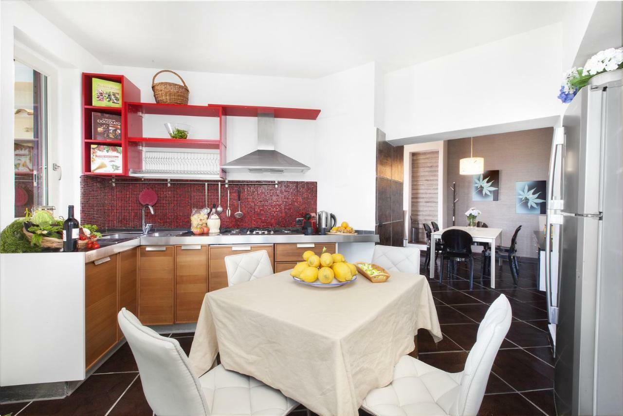 Amore Rentals - Casa Augusta A Sorrento Exterior photo